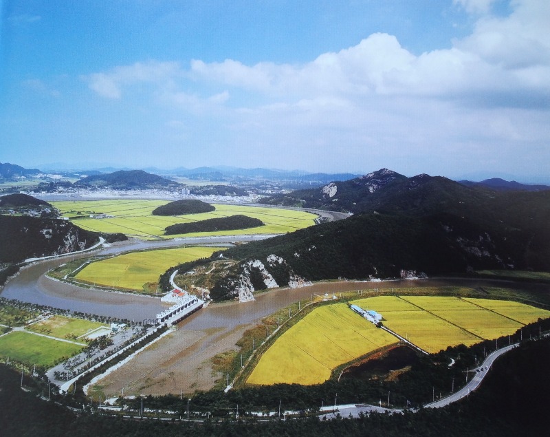 법백교 용굴.jpg