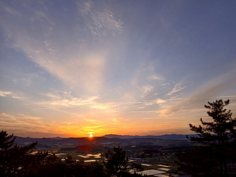 인의산 서광.jpg